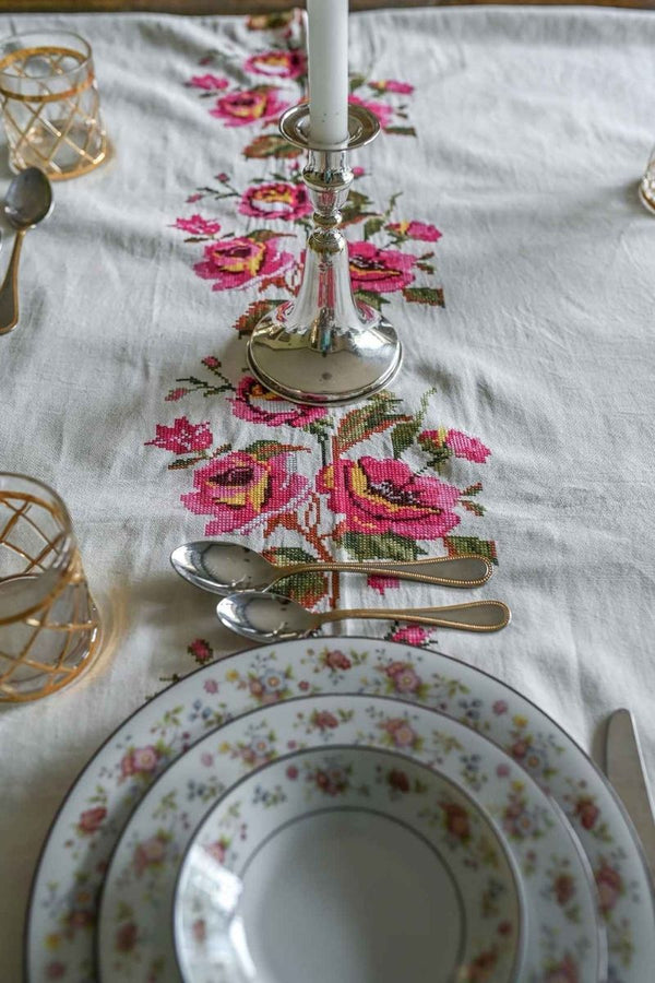 Crochet with Tarkashi Dining Table Cover