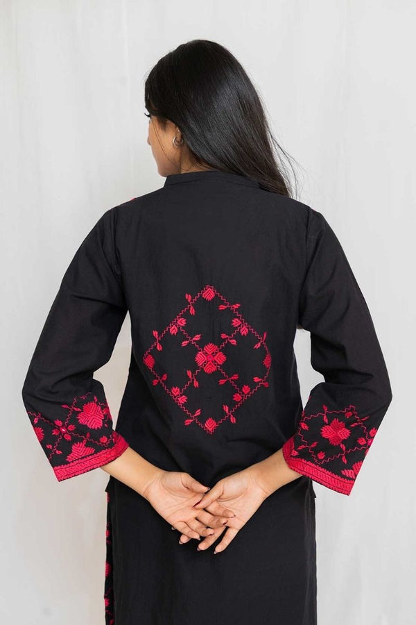 Jisti embroidered kurta