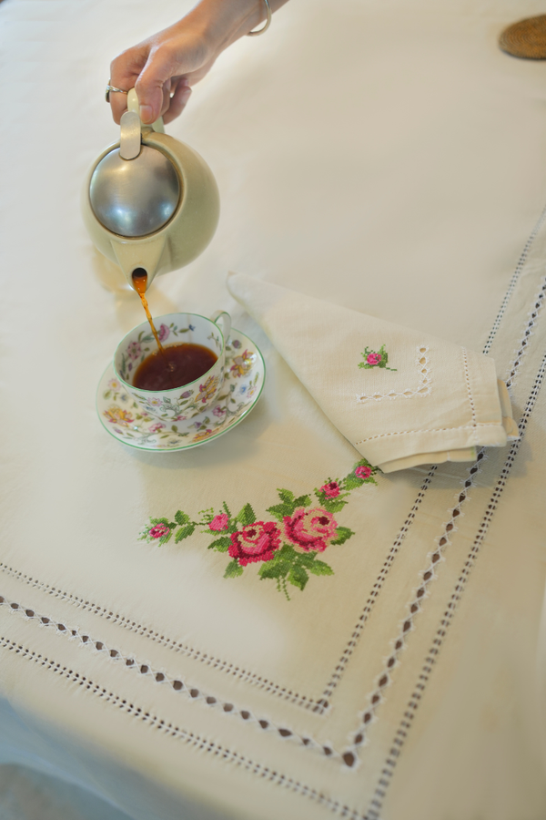 Blossom Tarkashi Dining Sheet
