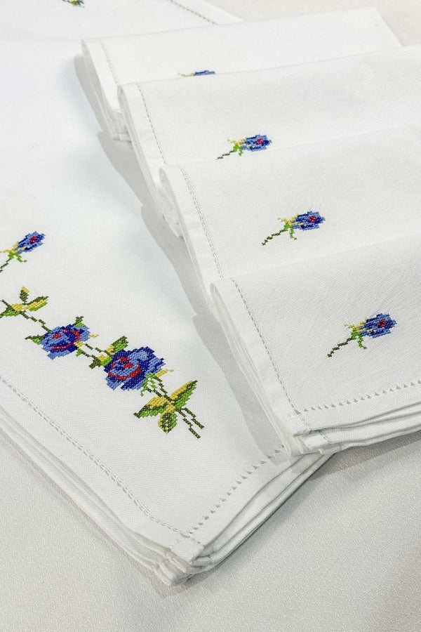 Blue Embroidered Mats Set