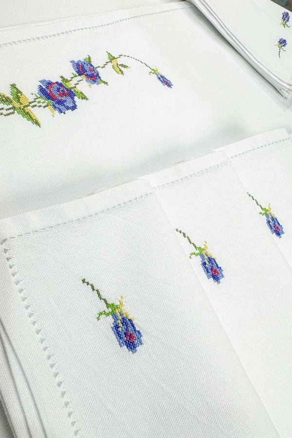 Blue Embroidered Mats Set