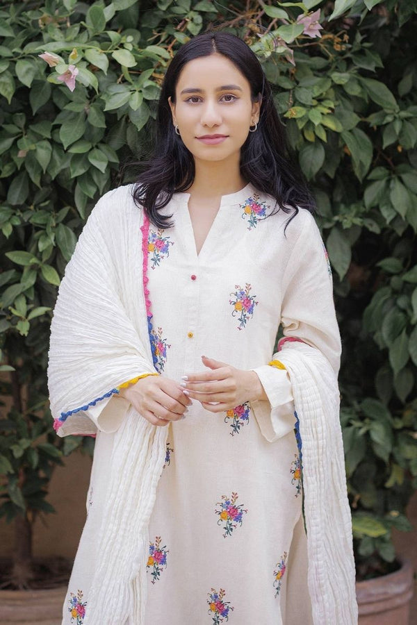 OFF-White Embroidered Pair