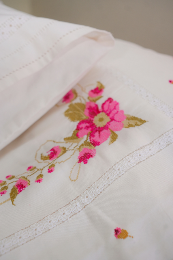 Tarkashi Bloom Bed Sheet